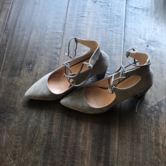Tie up heels/only worn once - Picture 1 of 4